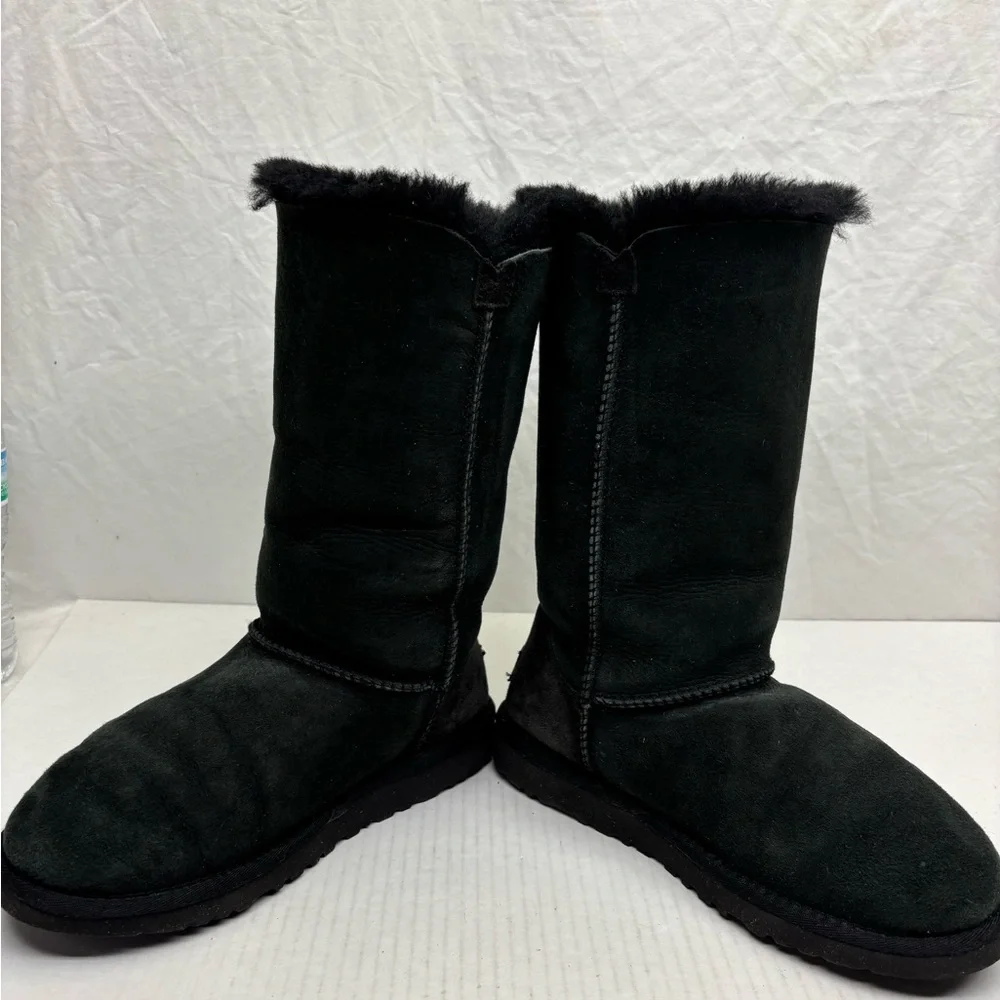 UGG Black Mid-Calf Button Suede Winter Boots, big girl SZ 4, box 9